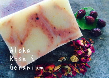 Mini Aloha with Rose and Geranium Gentle scrub with oatmeal 2oz