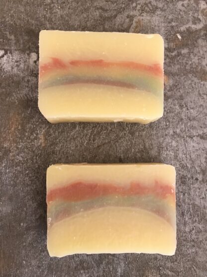 Hawaiian Anuenue (Rainbow) Bar Fresh Lemongrass and Lemon 4oz